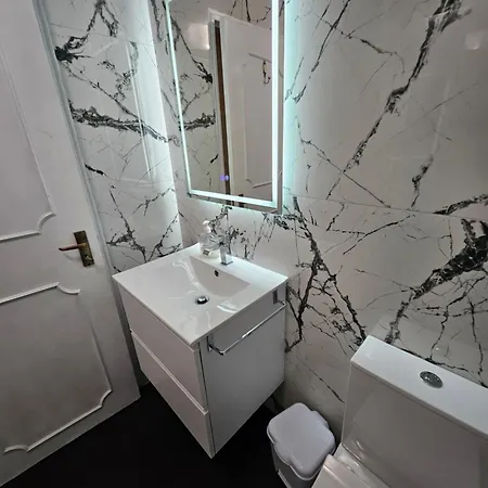 Apartment In The Of Funchal Up 2 At 6 Pers *