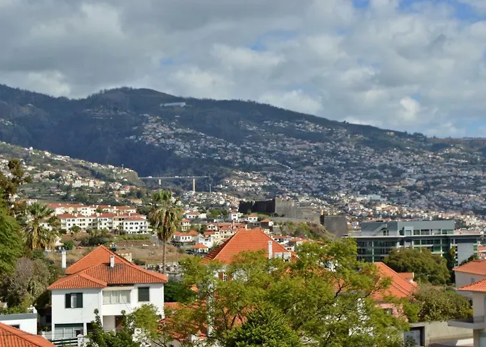 In The Of Funchal Up 2 At 6 Pers * Gaula